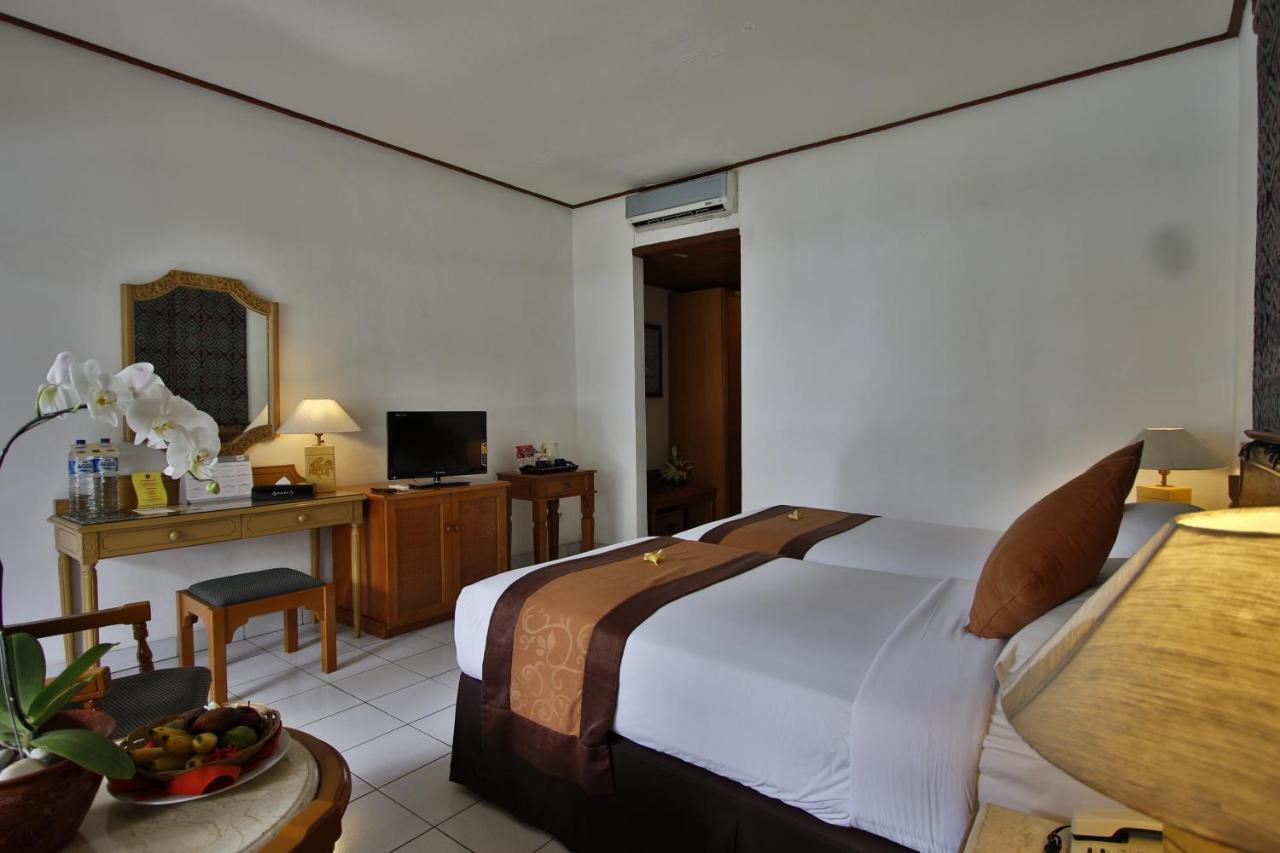 Jayakarta Hotel Lombok Senggigi Exterior photo